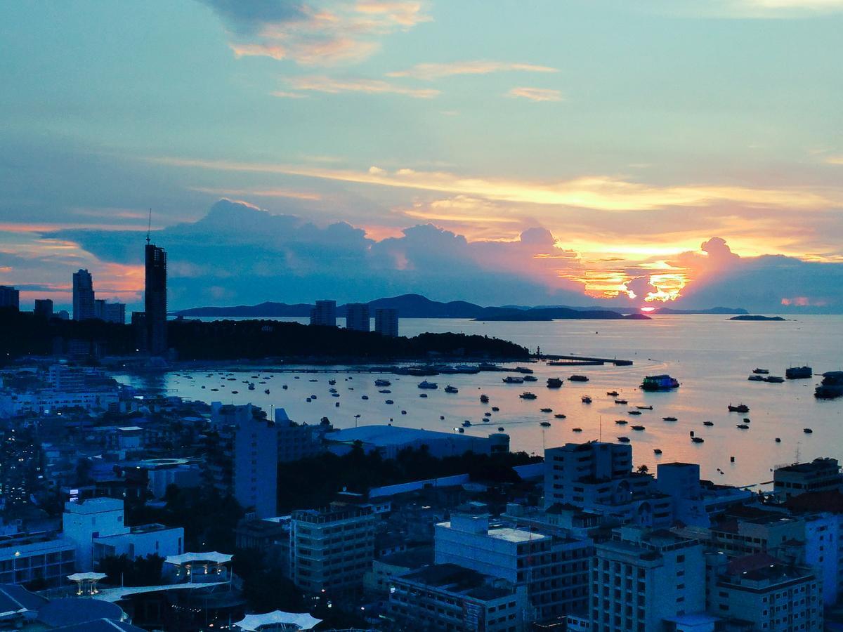 The Base Pattaya 芭提雅基地公寓 Eksteriør bilde