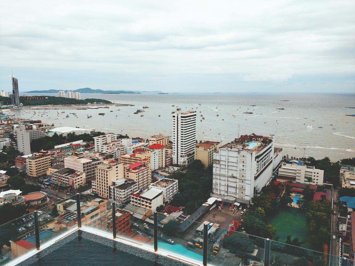 The Base Pattaya 芭提雅基地公寓 Eksteriør bilde